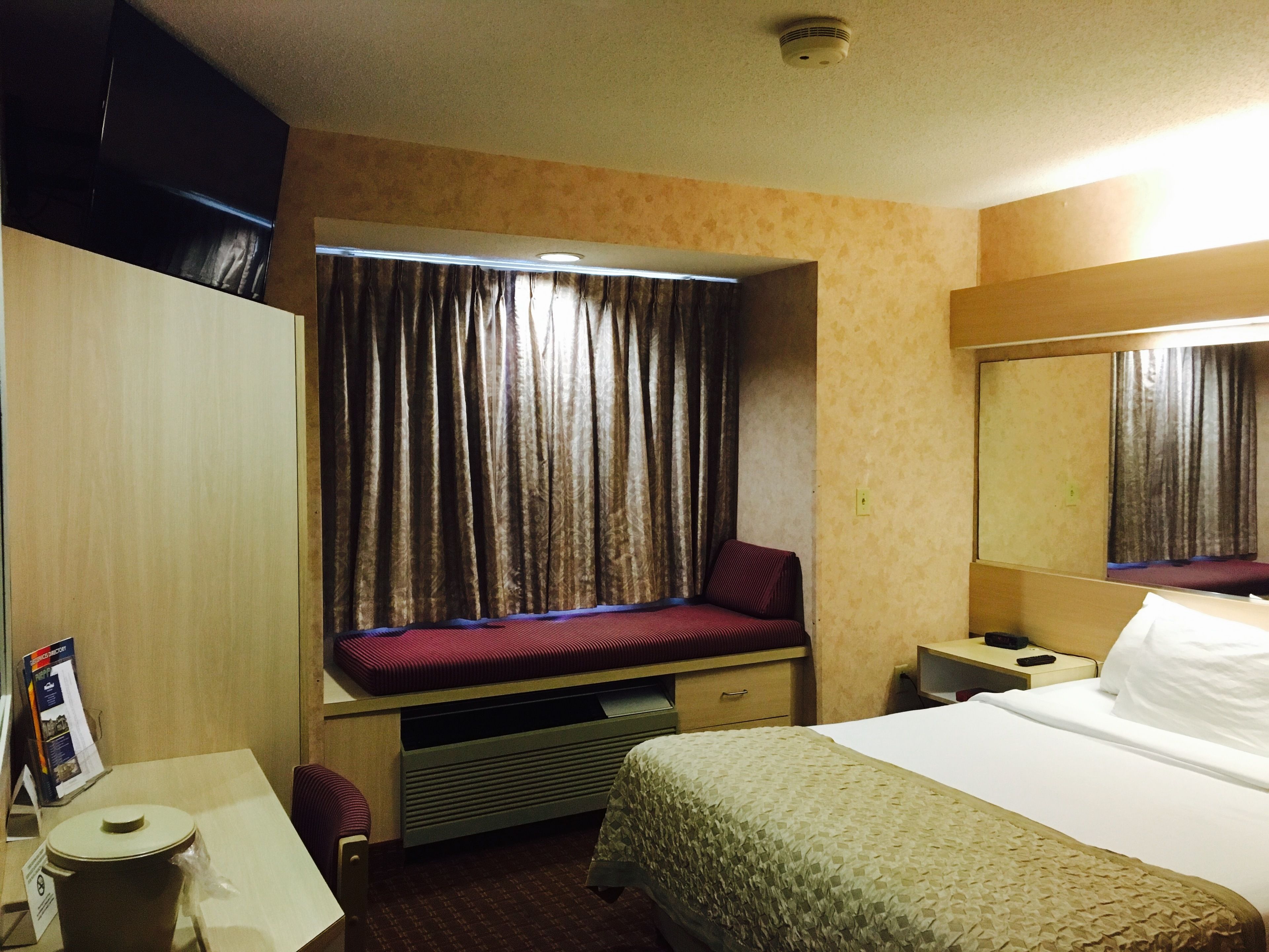 Room, 1 Queen Bed, Non Smoking | View from room