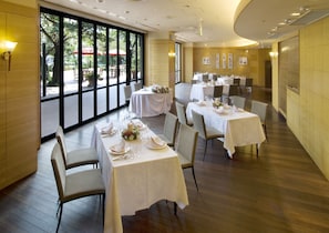 Breakfast, lunch and dinner served - The Royal Park Hotel Hiroshima Riverside (Hiroshima)
