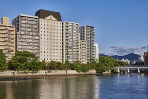 View from property - The Royal Park Hotel Hiroshima Riverside (Hiroshima)