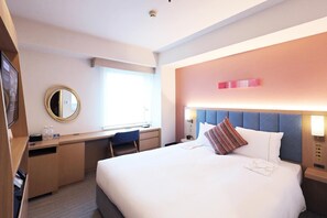 Down duvets, minibar, desk, blackout curtains - The Royal Park Hotel Hiroshima Riverside (Hiroshima)
