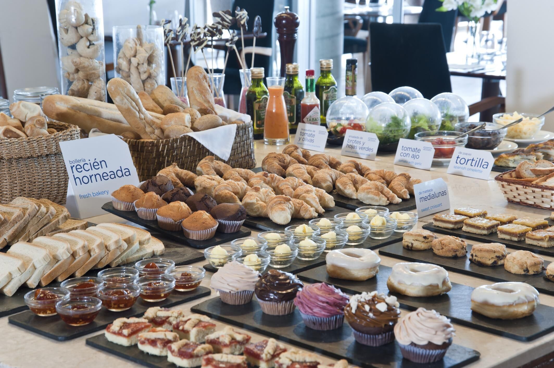 Daily buffet breakfast for a fee