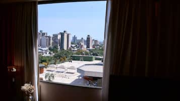 Suite | City view