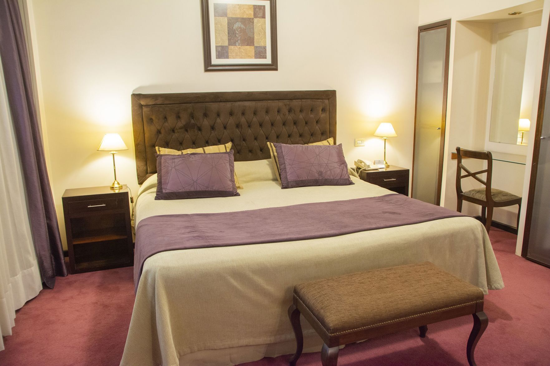 高档床上用品、羽绒被、加厚床垫、迷你吧