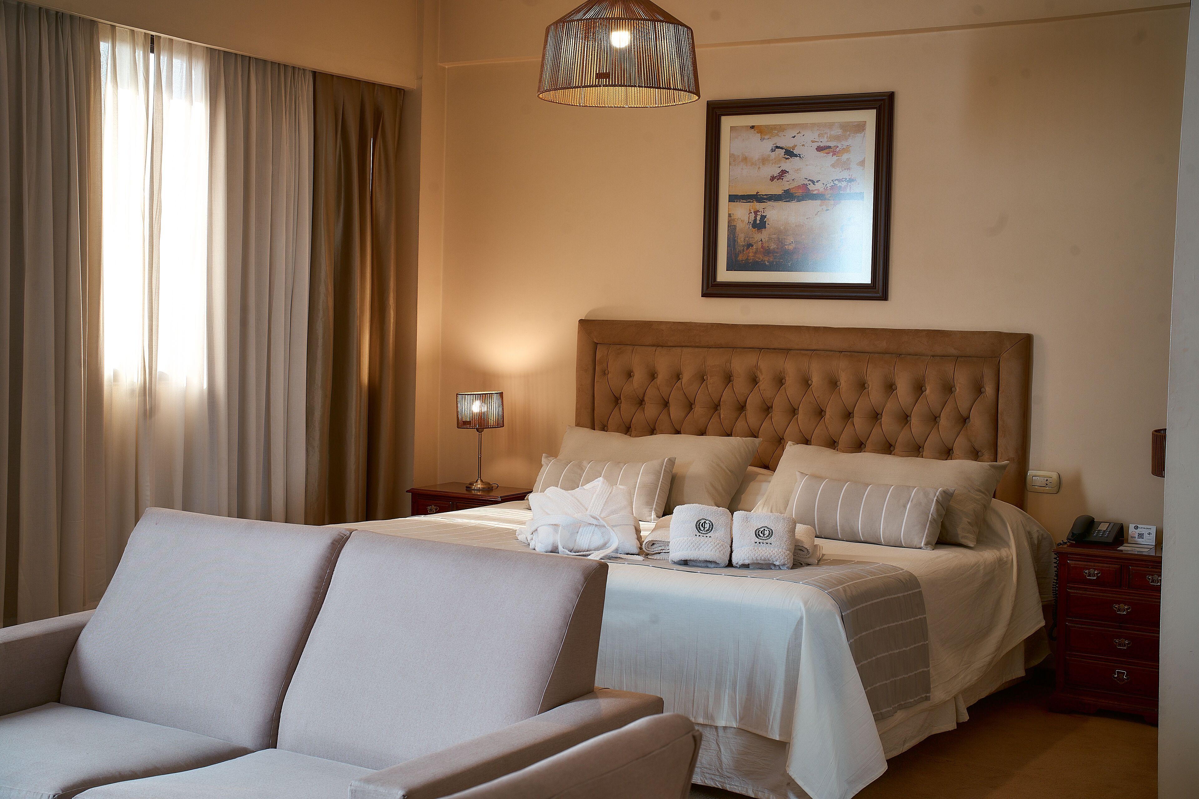 Suite | Premium bedding, down duvets, pillow-top beds, minibar