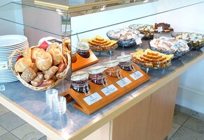 Daily buffet breakfast for a fee