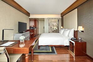 Minibar, in-room safe, desk, laptop workspace