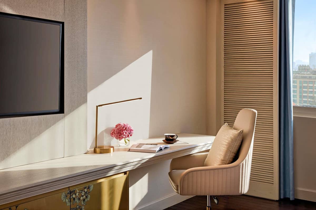 Habitación ejecutiva, 1 cama King size | Minibar, caja de seguridad en la habitación y escritorio
