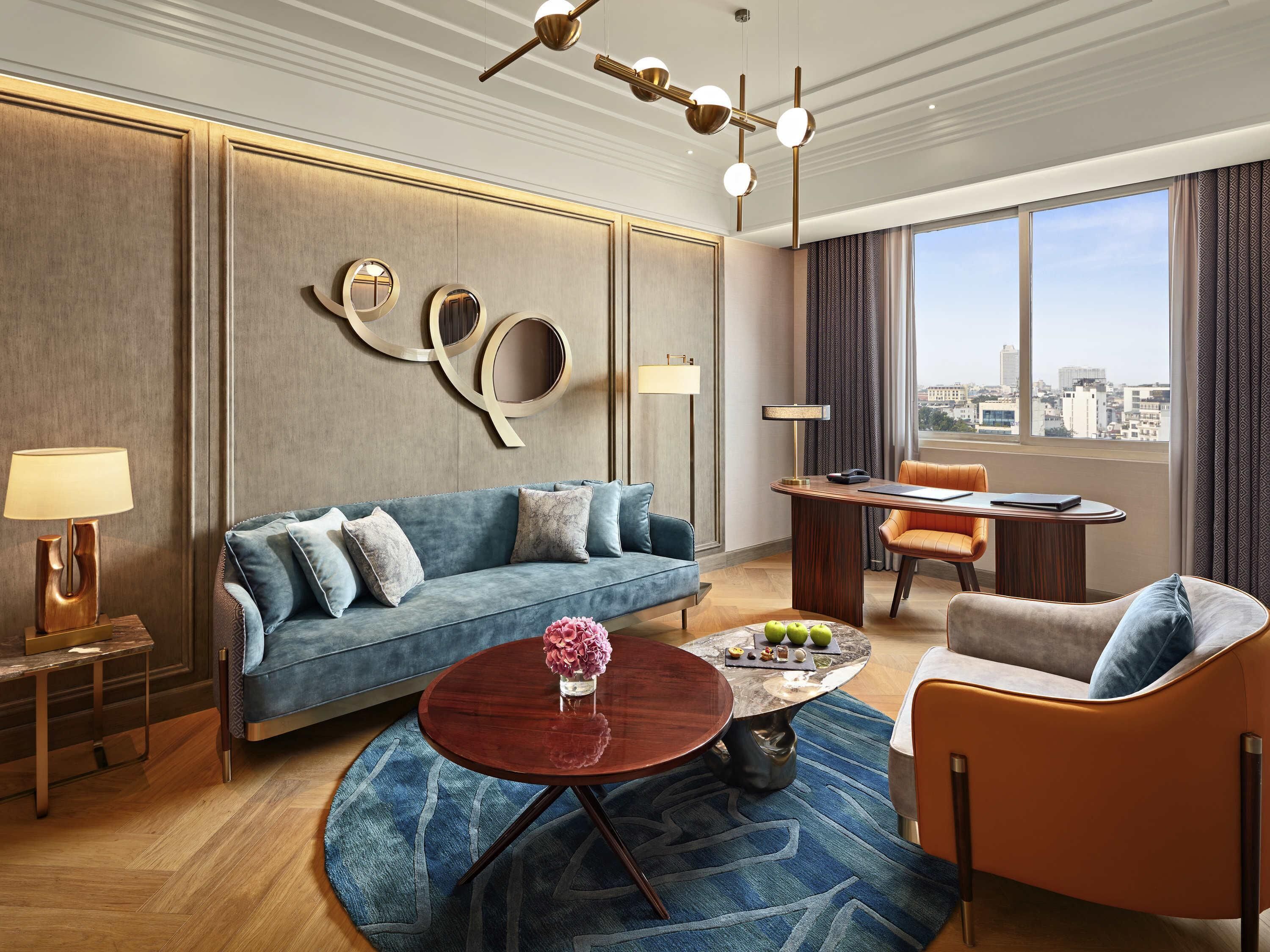 Minibar, in-room safe, desk, laptop workspace