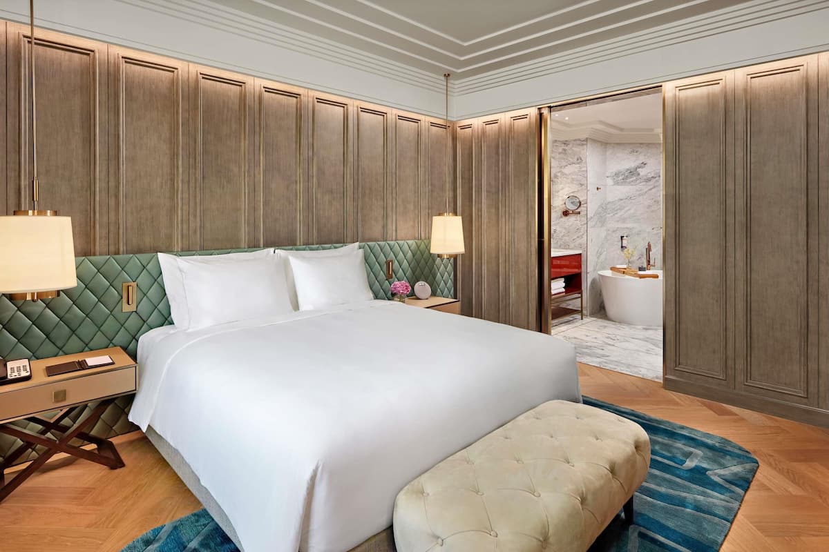 Suite ejecutiva, 1 cama King size | Minibar, caja de seguridad en la habitación y escritorio