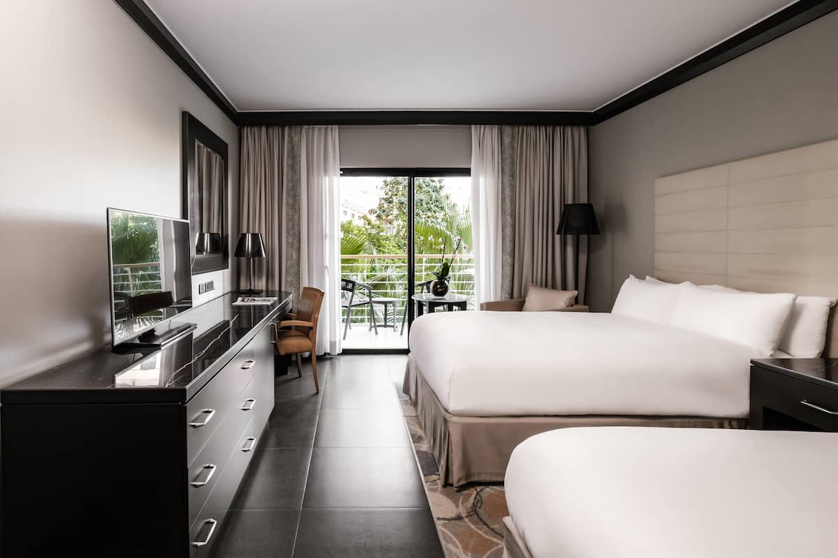 1 bedroom, premium bedding, down duvets, minibar