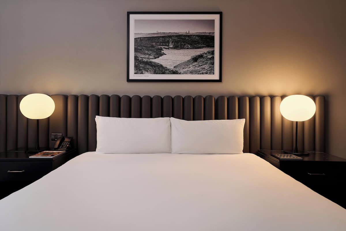 Grand Suite, 2 King beds with Sofabed, Club Lounge Access | Literie de qualité, couette en duvet, minibar