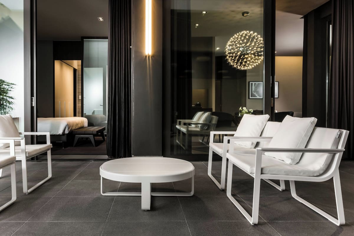 Duplex Suite | Literie de qualité, couette en duvet, minibar