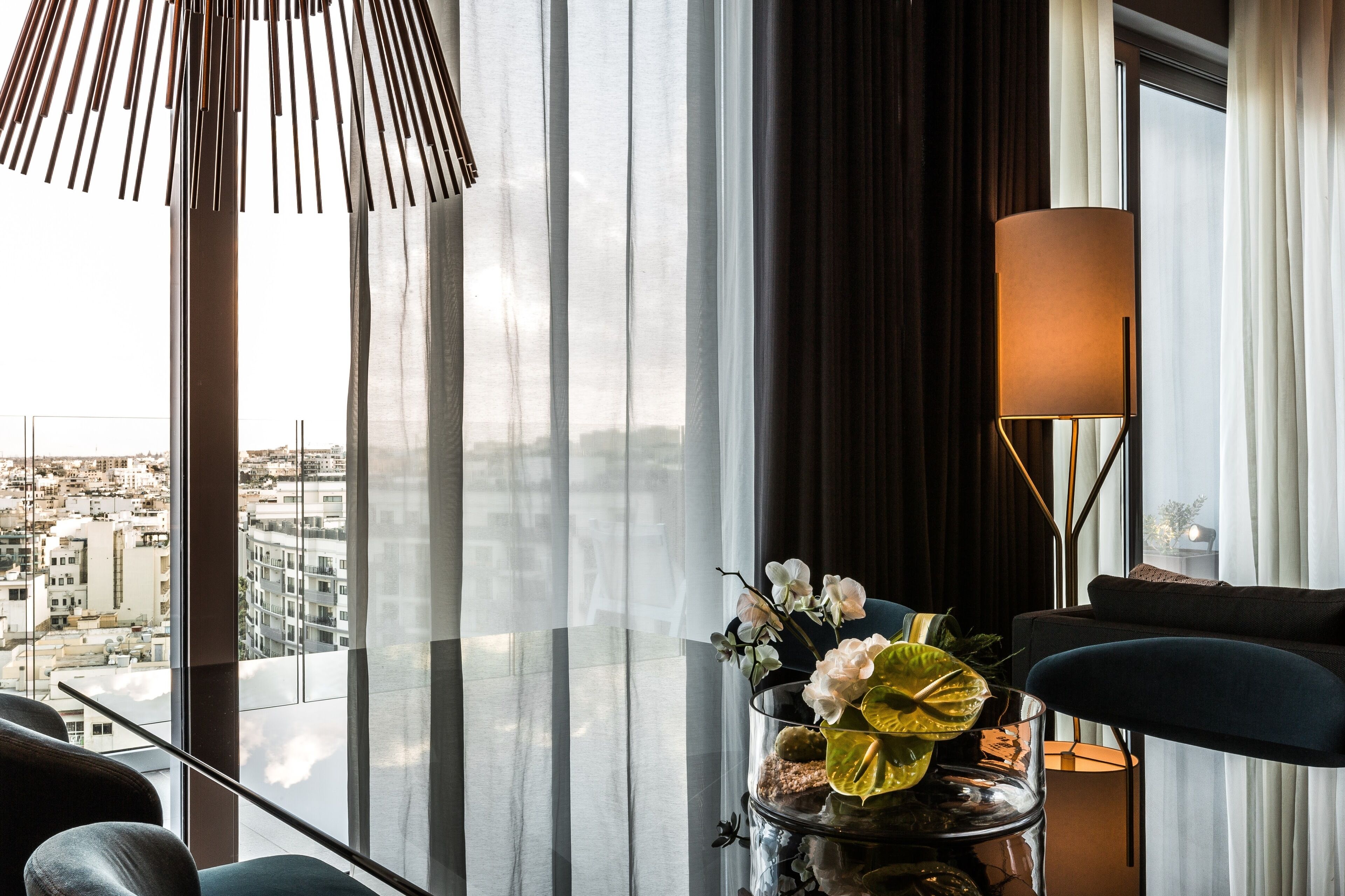 1 bedroom, premium bedding, down duvets, minibar