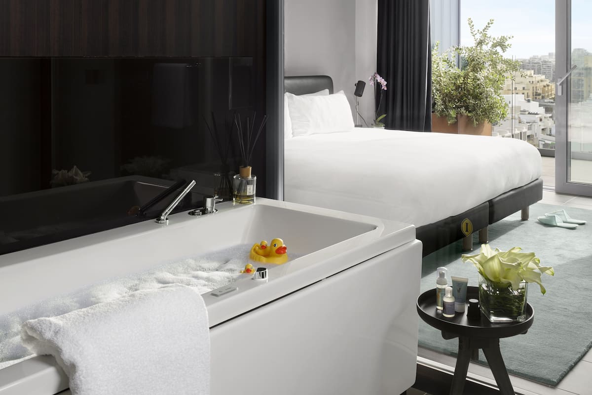 Duplex (Suite) | Premium bedding, down comforters, minibar, in-room safe