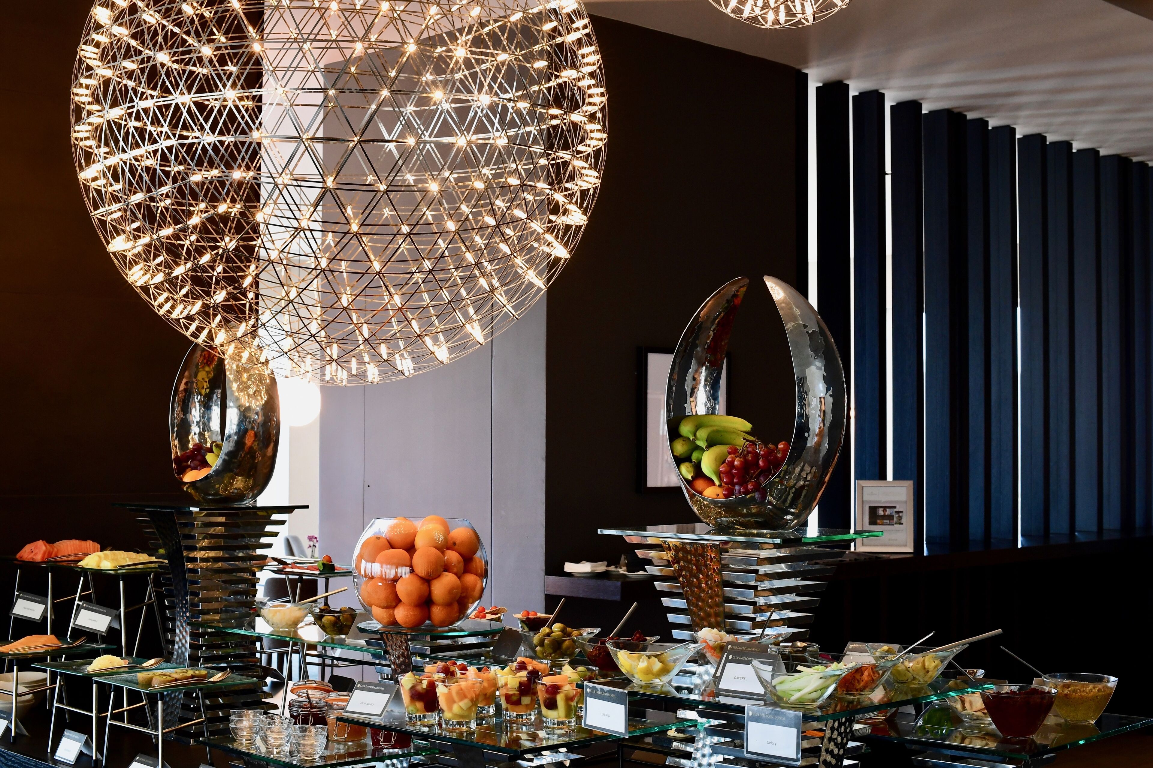 Luxe beddengoed, donsdekens, een minibar, een kluis op de kamer