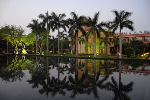 Exterior - Jaypee Palace (Agra)