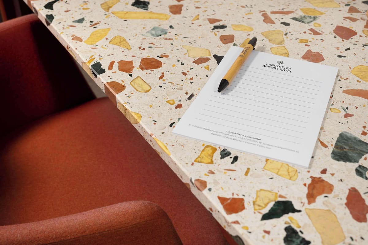 1 Schlafzimmer, hochwertige Bettwaren, laptopgeeigneter Arbeitsplatz