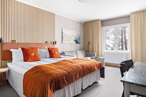 Standard Room, 1 King Bed, Non Smoking (with Sofabed)