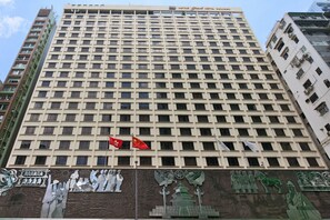 Front of property - Metropark Hotel Kowloon Hong Kong (Kowloon)