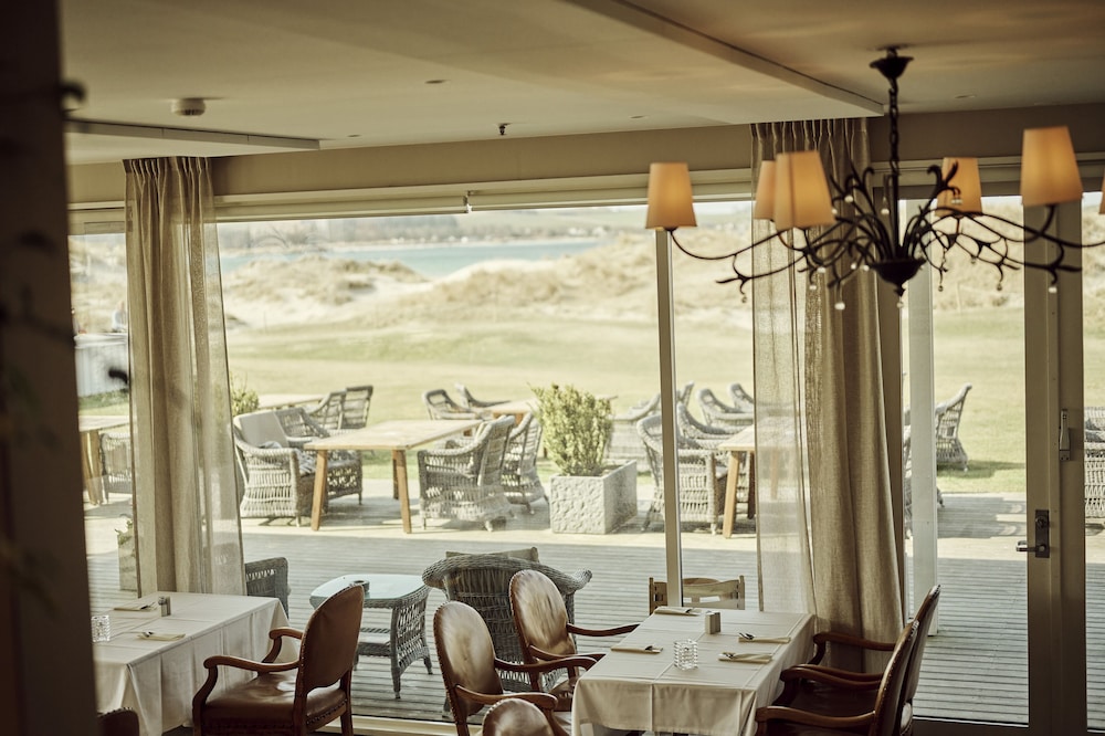 Sola Strand Hotel by null