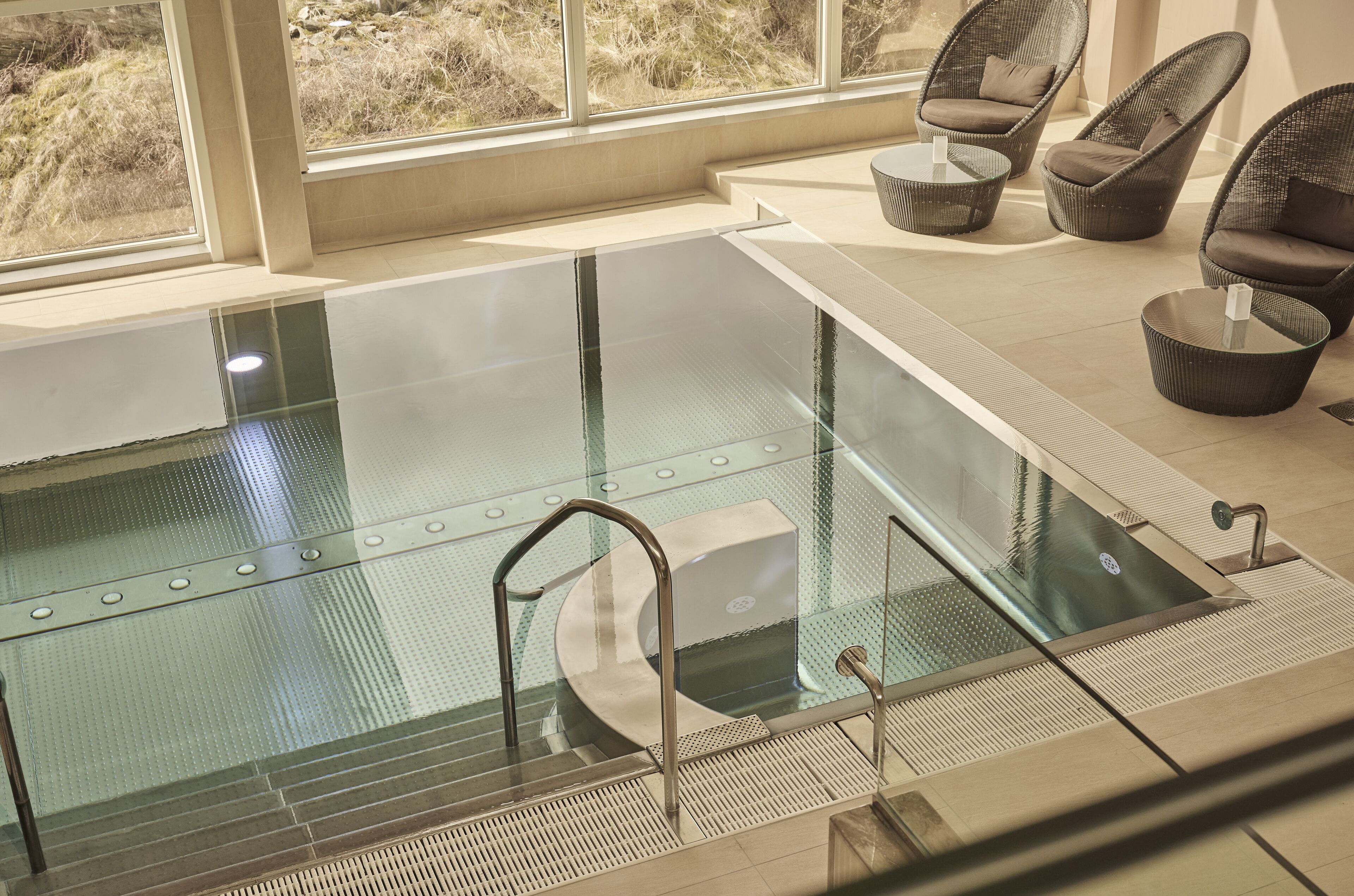 couples treatment room(s), sauna, hot tub, body treatments