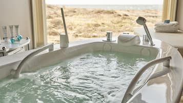 Behandelingskamers voor koppels, een sauna, een bubbelbad