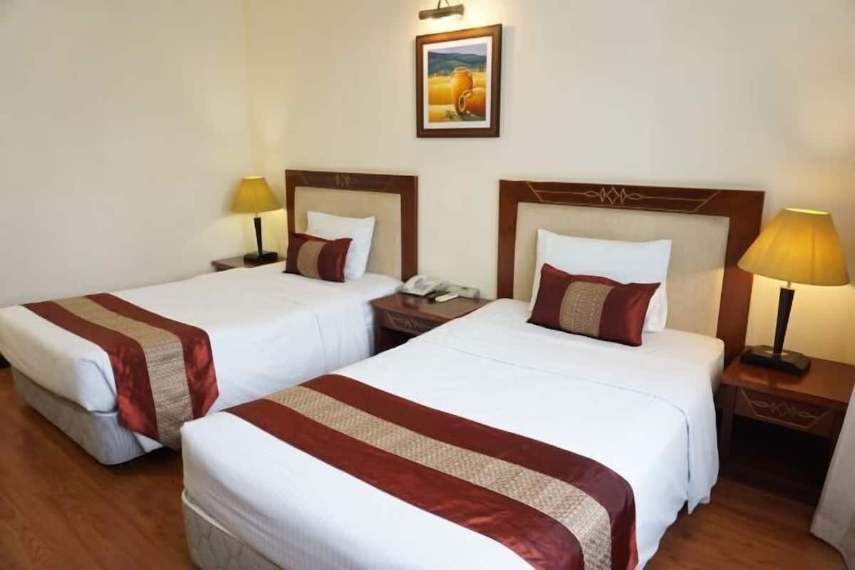 Minibar, in-room safe, desk, soundproofing