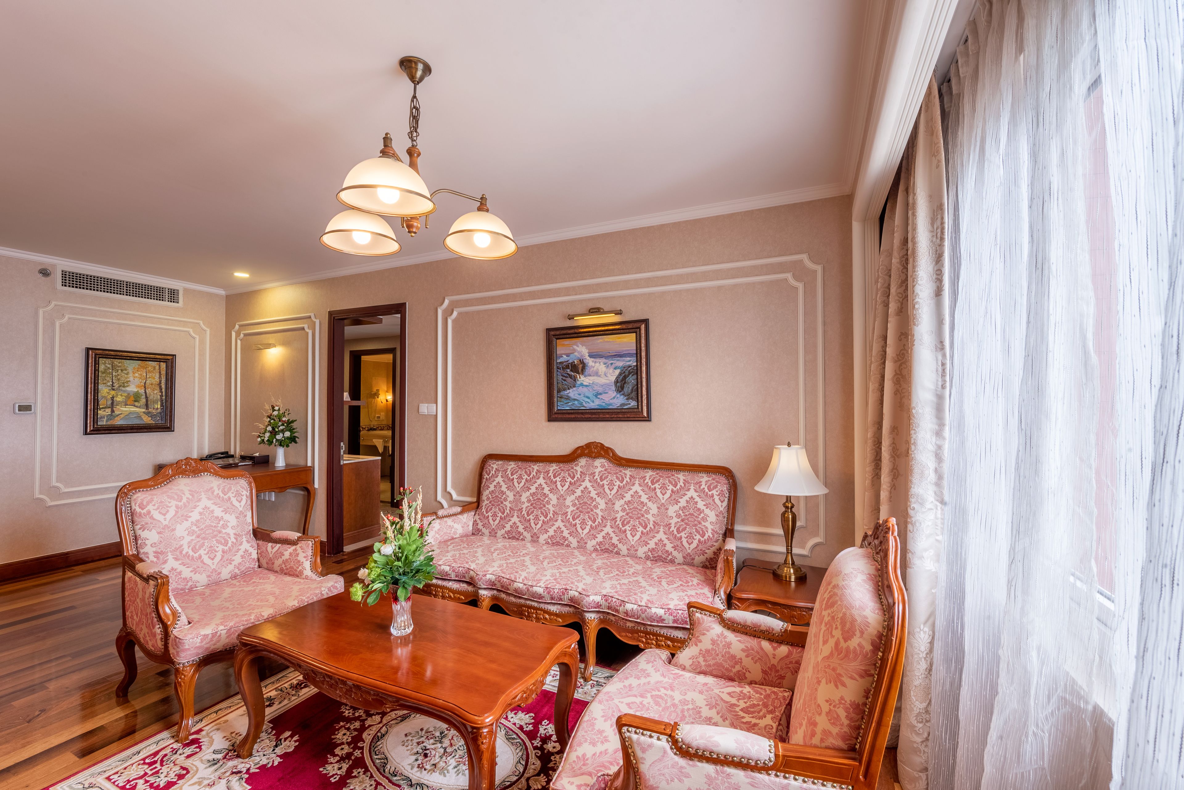 minibar, in-room safe, desk, blackout curtains