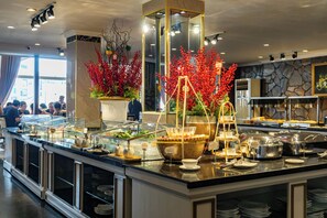 Restaurant - Royal Hotel Saigon (Ho Chi Minh City)