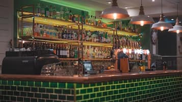 Cocktail bar
