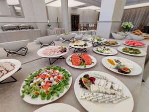Morgenmadsbuffet hver dag (40 PLN pr. person)