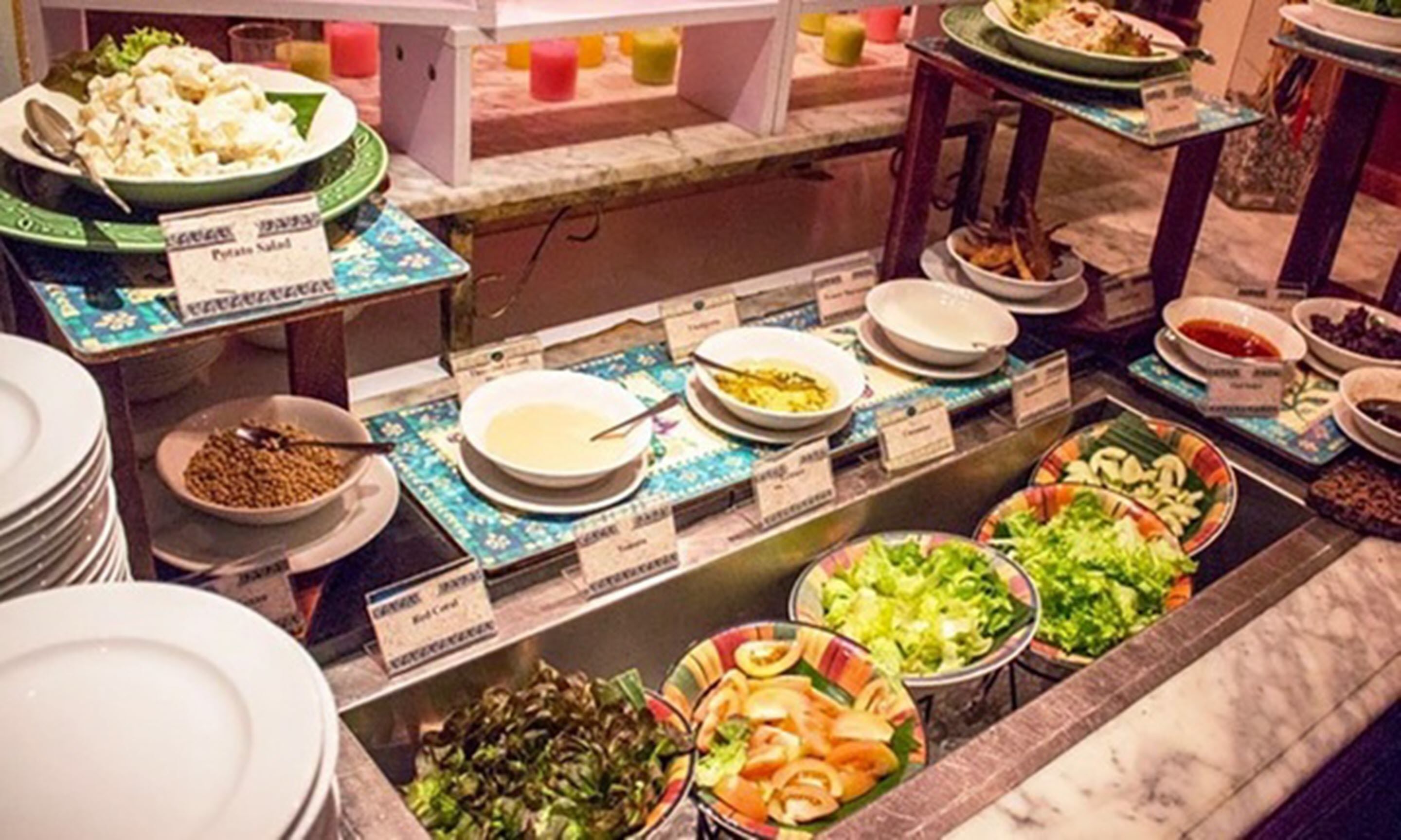 Bữa sáng buffet hàng ngày (25 MYR/mỗi người) 
