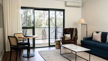 Premium bedding, down duvets, pillow-top beds, minibar
