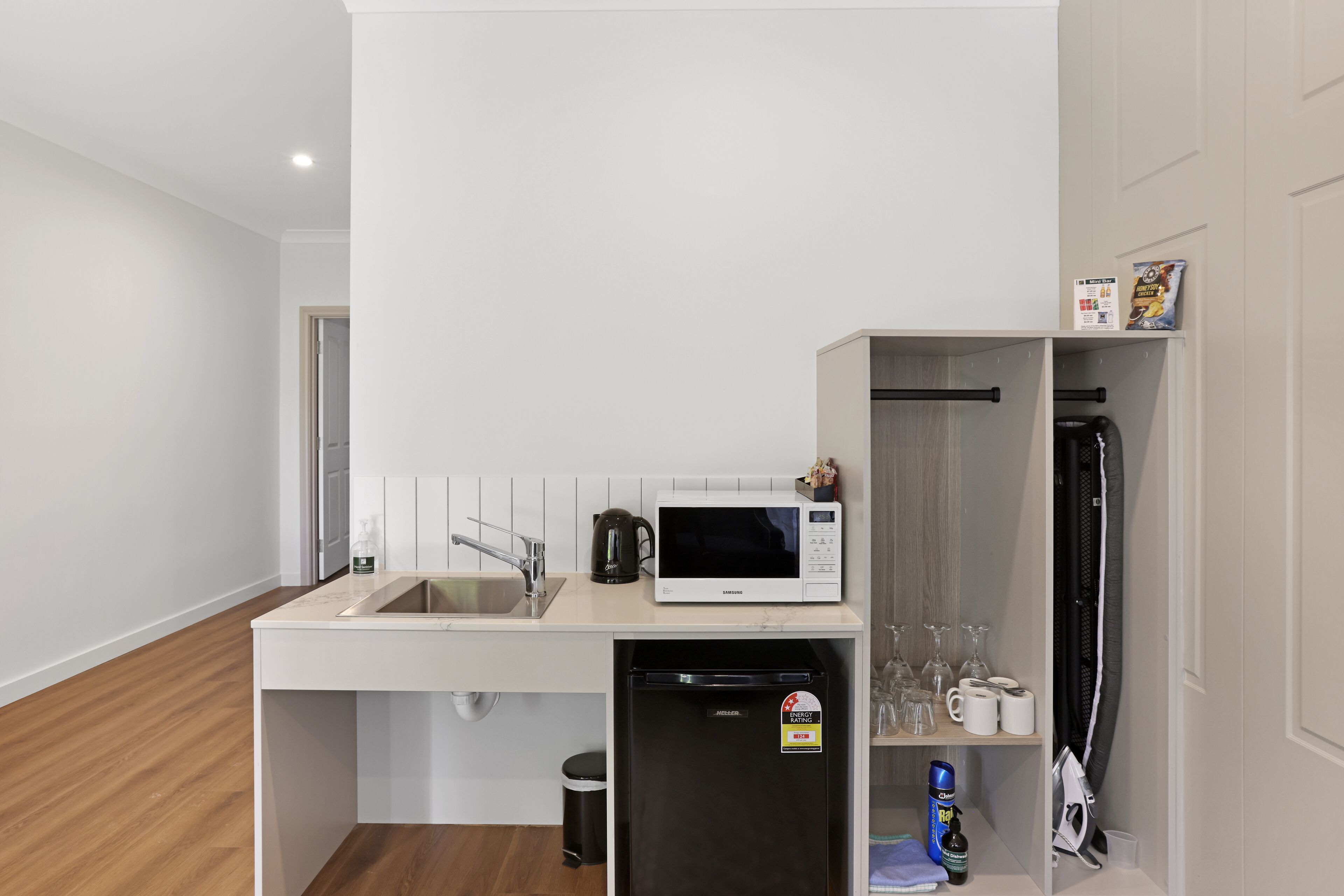 accessible york suite | private kitchen | electric kettle