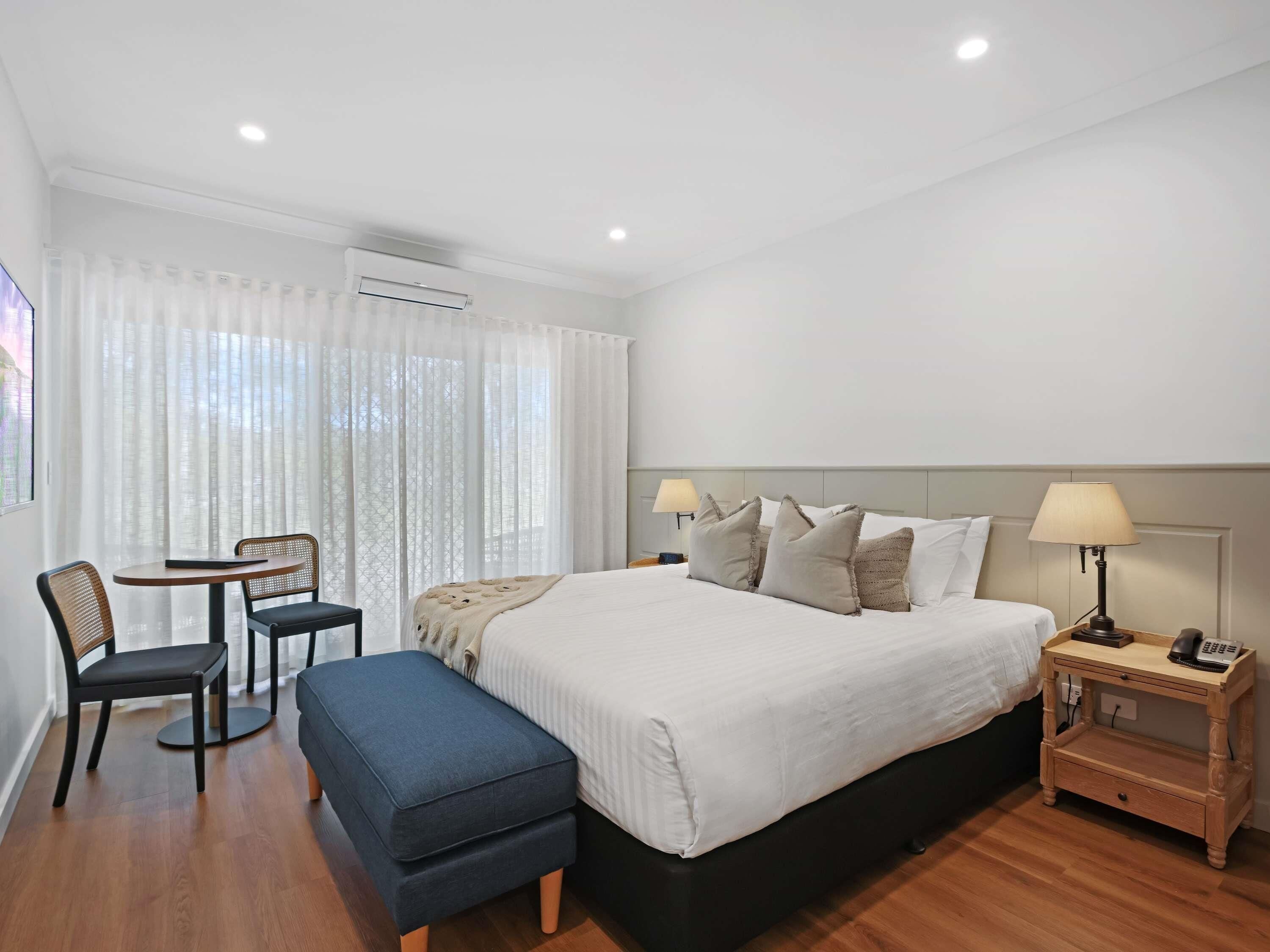 Studio, 1 Double Bed | Premium bedding, down comforters, pillowtop beds, minibar