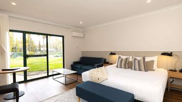 Superior Room, 1 King Bed | Premium bedding, down duvets, pillow-top beds, minibar