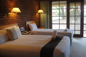 Triple Room | 1 bedroom, desk, iron/ironing board, free WiFi