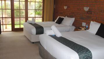 Desk, iron/ironing board, free WiFi, bed sheets