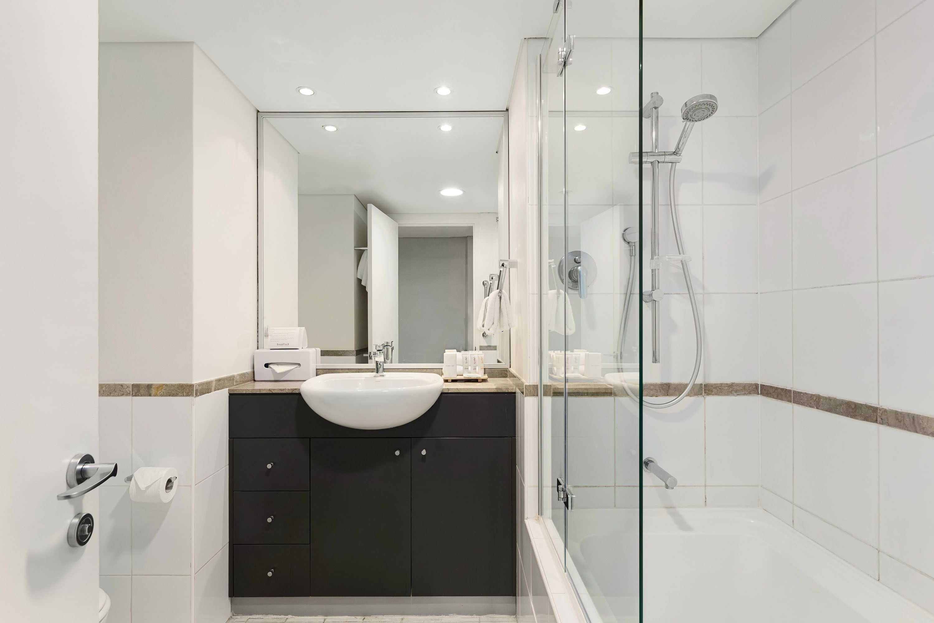 Mantra Sydney Central — image 9