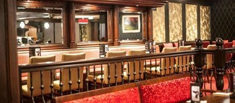 Dillons Hotel