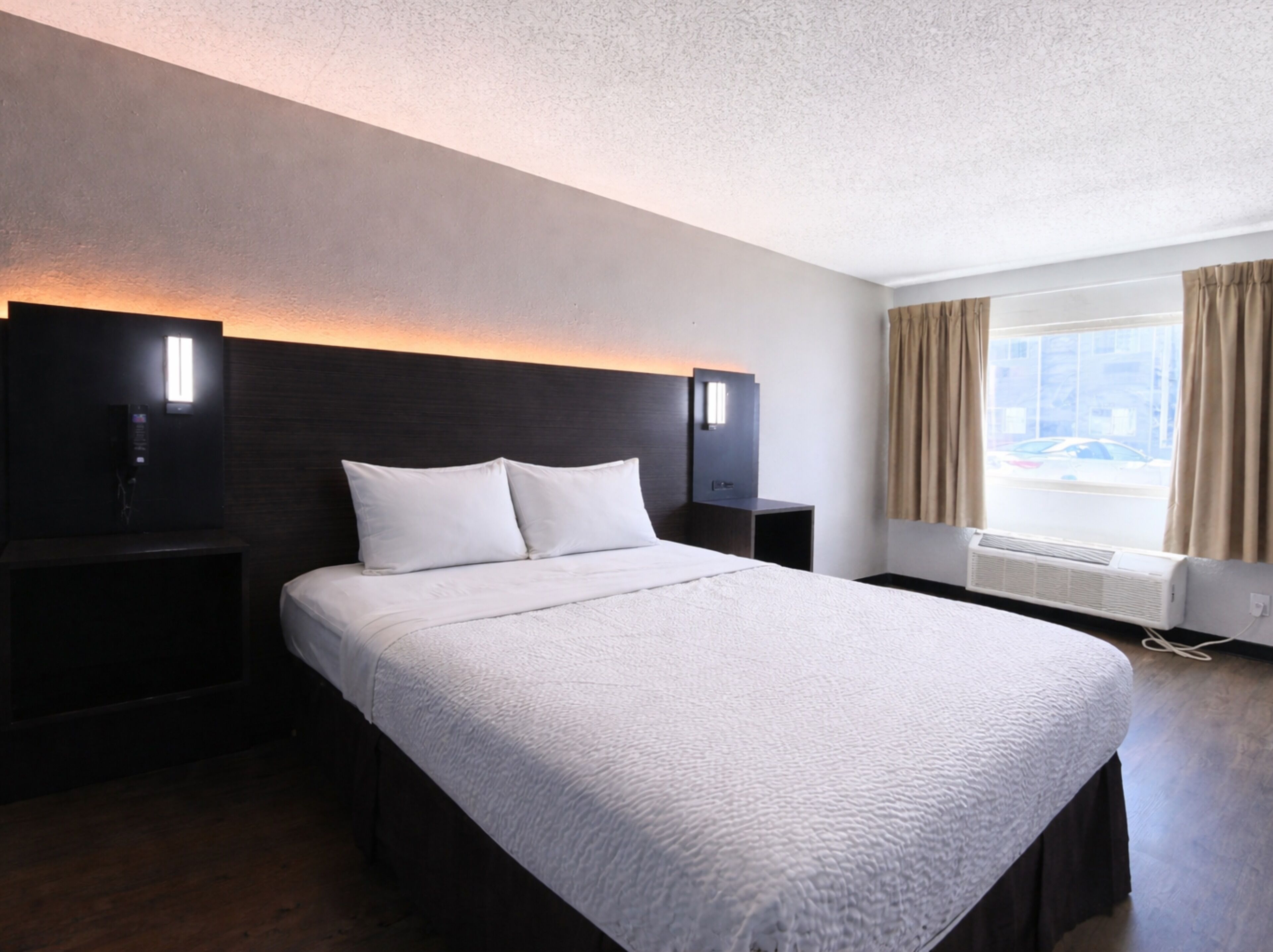 Desk, laptop workspace, blackout drapes, free WiFi