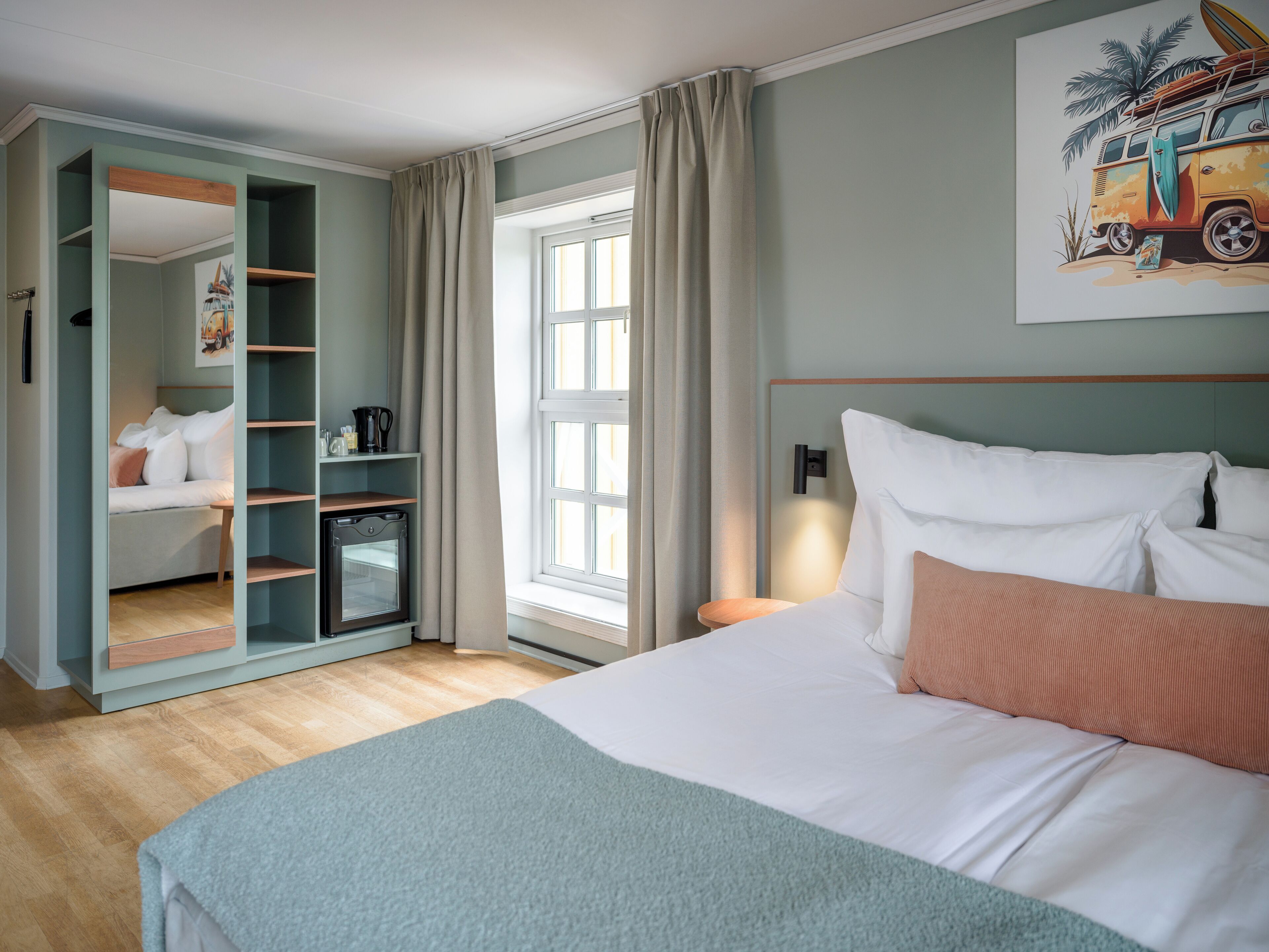 Familierom, 1 dobbeltseng, ikke-røyk | Senger med overmadrass, barnesenger og sengetøy