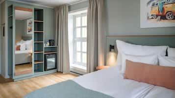 Familierom, 1 dobbeltseng, ikke-røyk | Senger med overmadrass, barnesenger og sengetøy