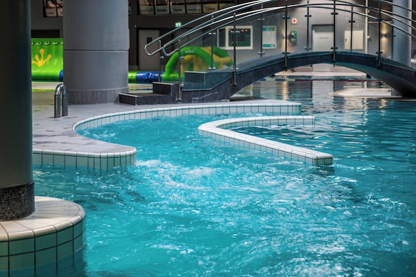 Piscine intérieure