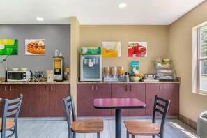 Continentaal ontbijt inbegrepen in het weekend