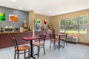 Free daily continental breakfast