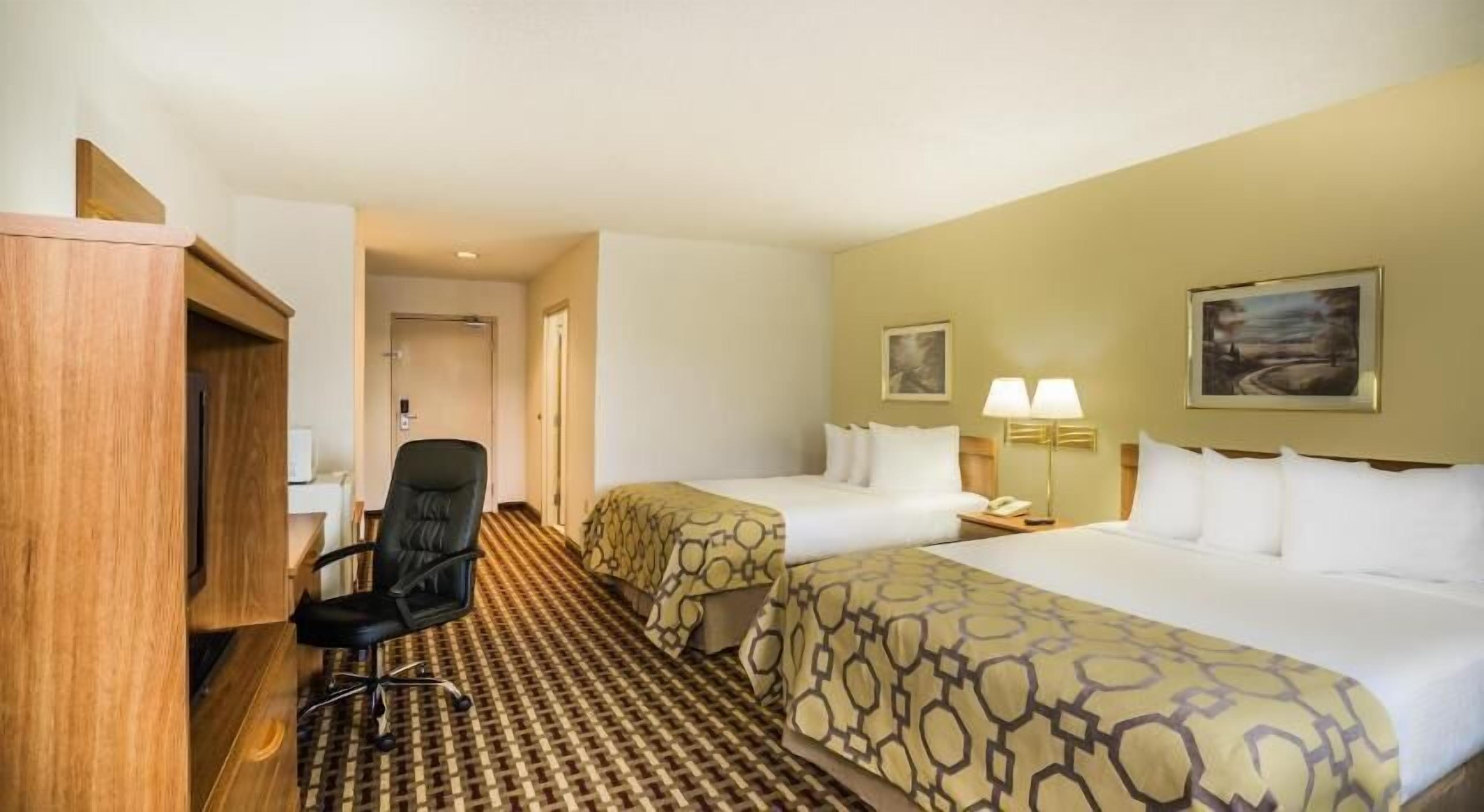In-room safe, blackout drapes, iron/ironing board