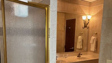 Tina, tina profunda, amenidades de baño gratuitas, secadora de cabello