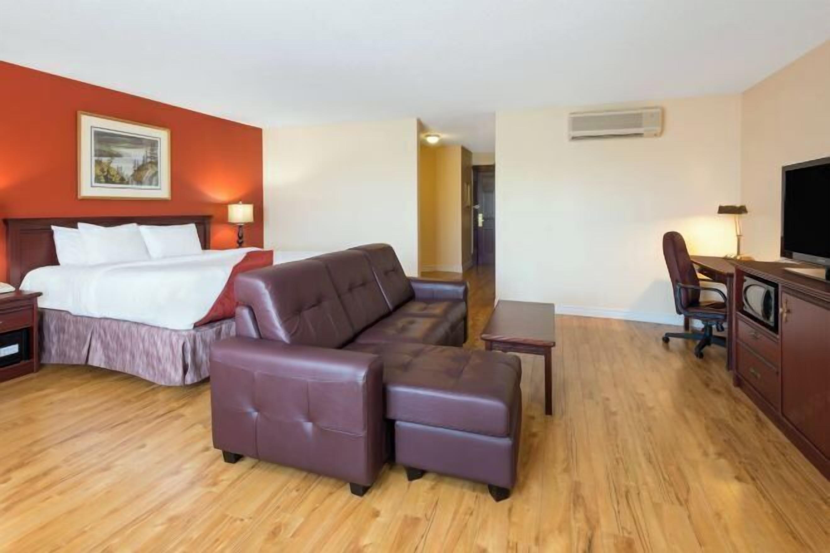 In-room safe, desk, iron/ironing board, free cribs/infant beds