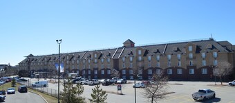 Le Parc Gatineau, Tapestry Collection by Hilton